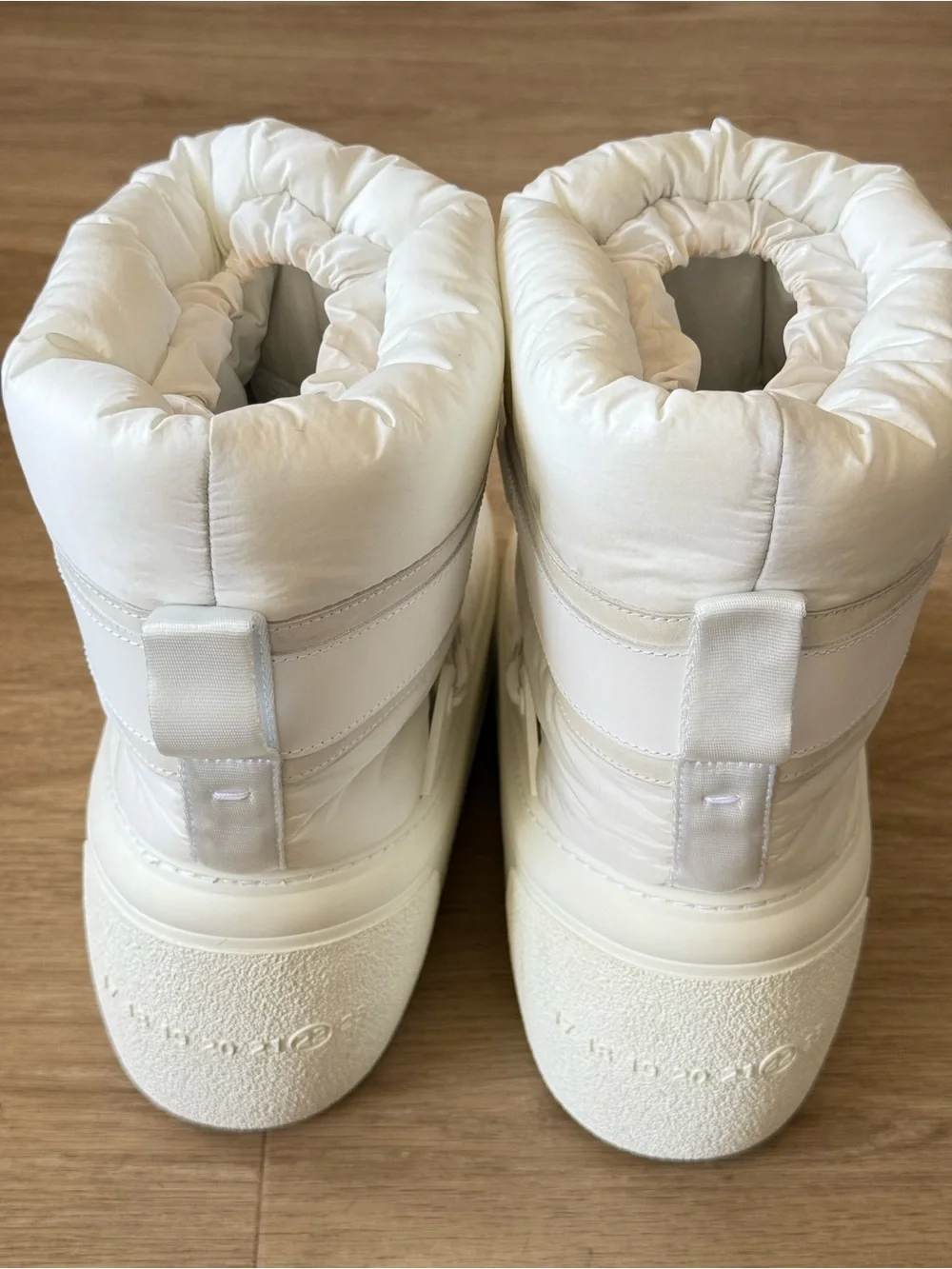 Maison Martin Margiela White Puffer Snow Boots